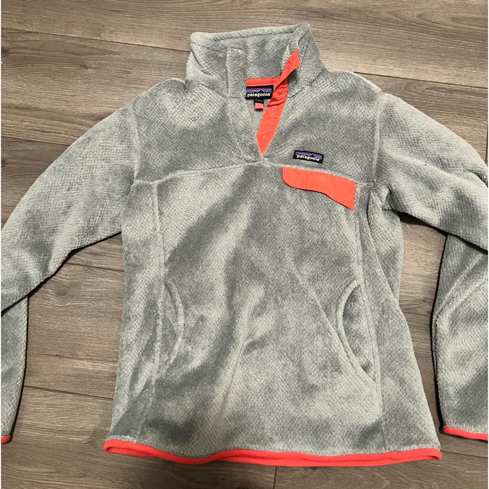 Patagonia pullover size medium